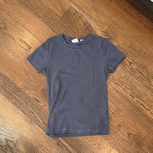 Aritzia shirt size small
